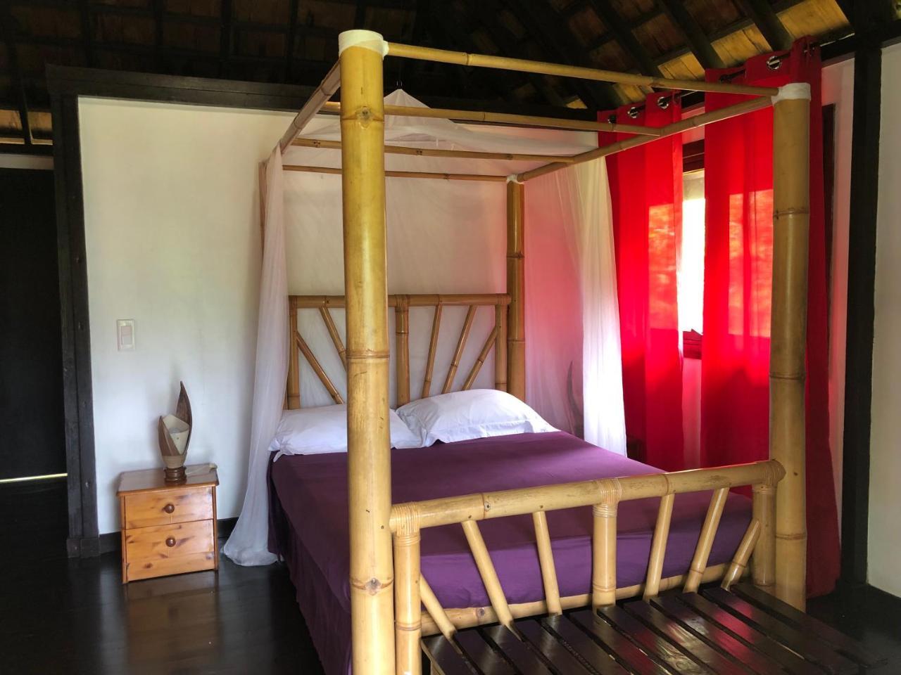 Pension Hibiscus Tahaa Uturoa Exterior foto